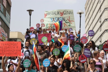 Haber | 19'ncu LGBTT Onur Haftas tabular ykmaya alacak